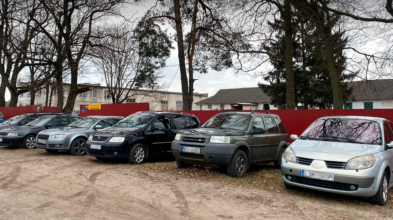 В Україні перекрили канал контрабанди авто під виглядом допомоги для військових