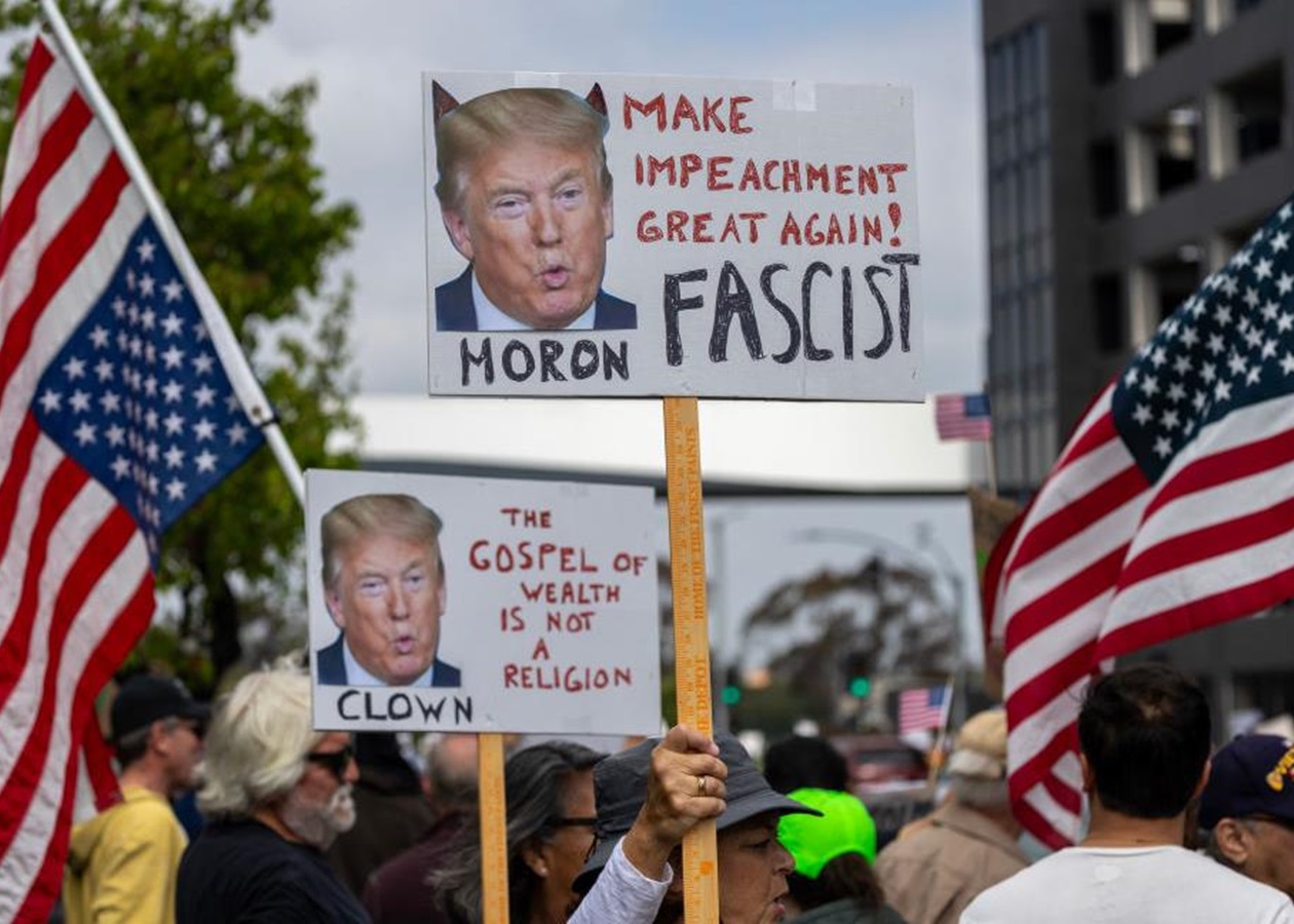 У США і Європі проходять протести проти Трампа
