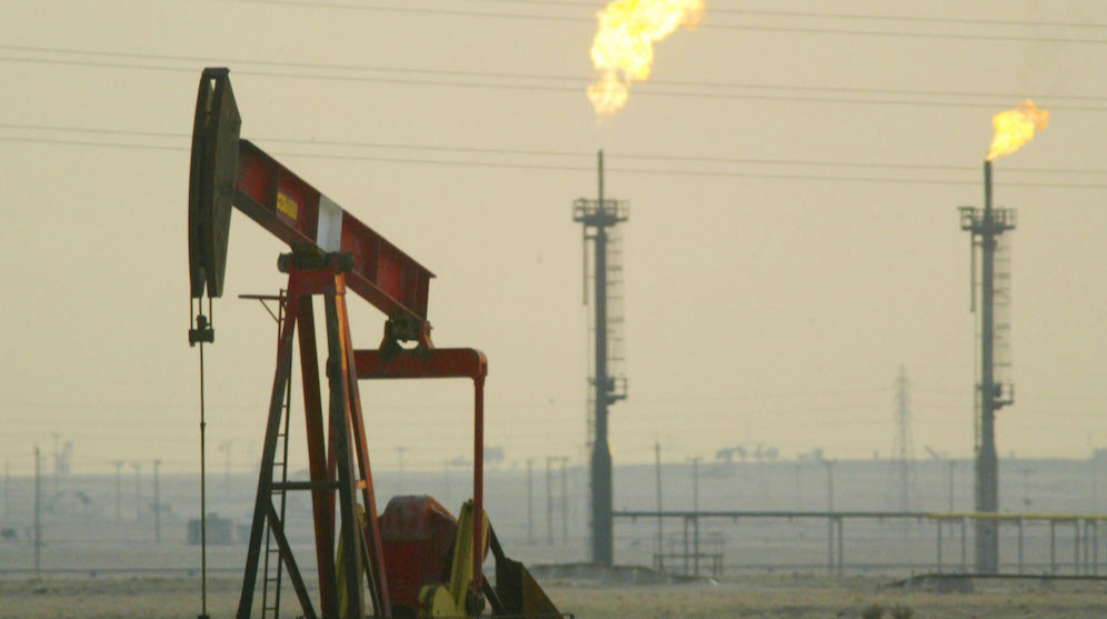 ОПЕК влітку продовжить збільшувати видобуток нафти – Reuters