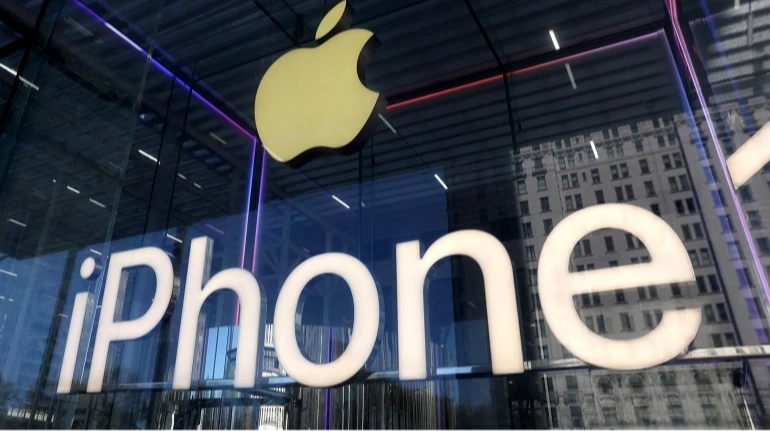 Трамп погрожує Apple новим митом, якщо iPhone не будуть виробляти в США