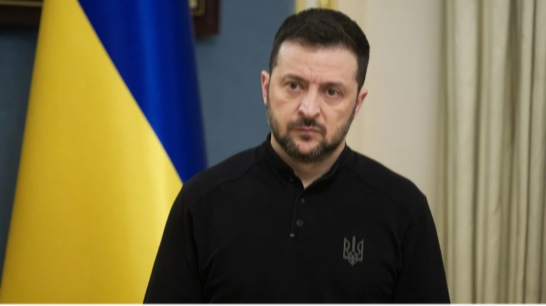 Зеленський ввів нові санкції, в тому числі проти Дмитрука та Онищенка