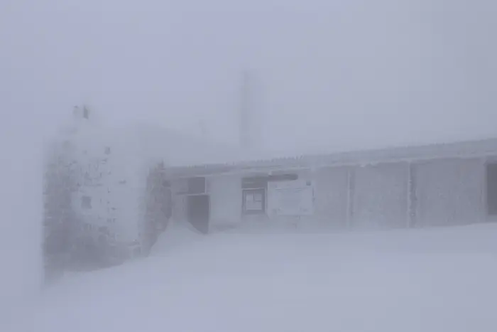 У Карпатах намело до 80 см снігу (фото)