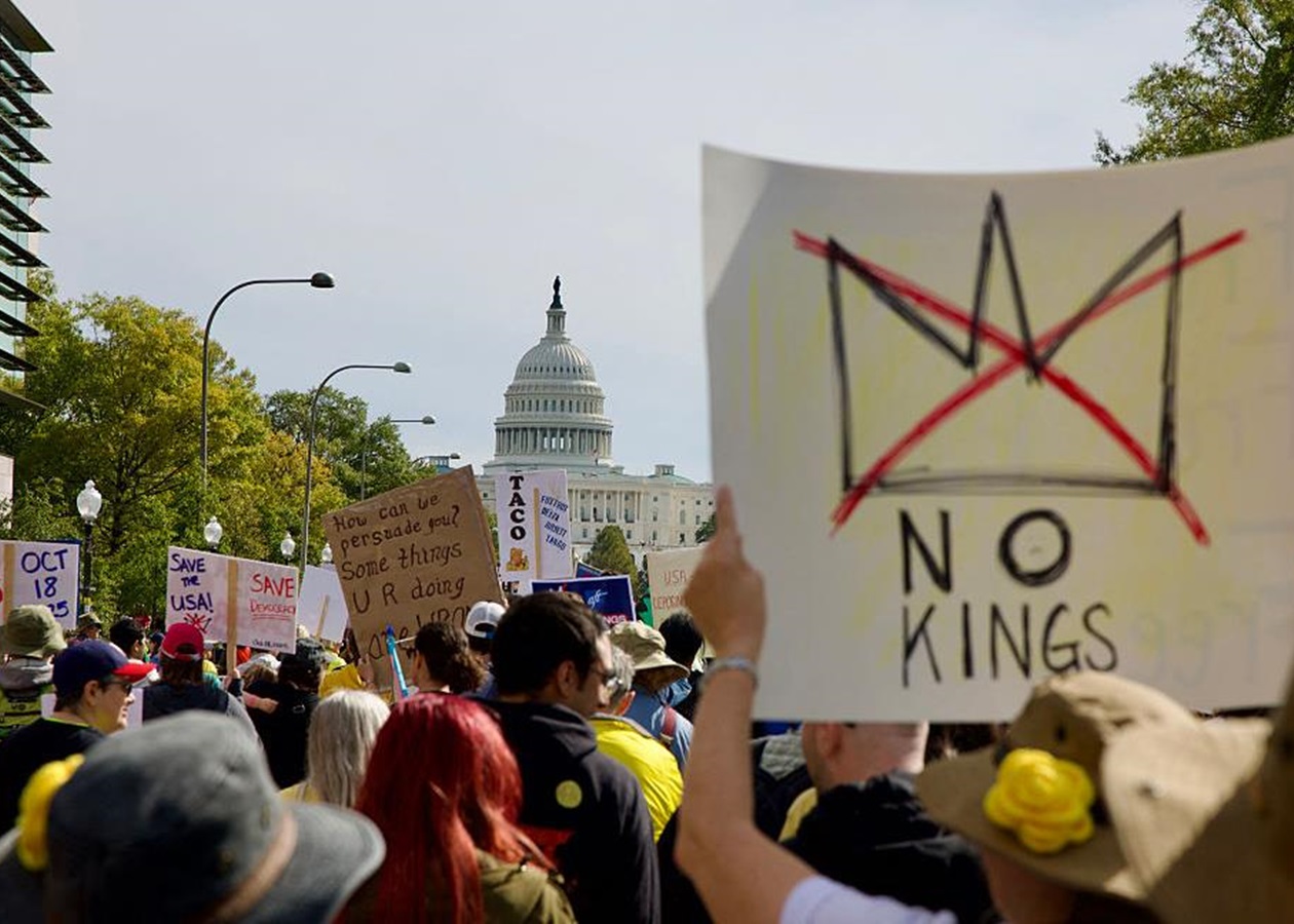 У США масові протести проти політики Трампа
