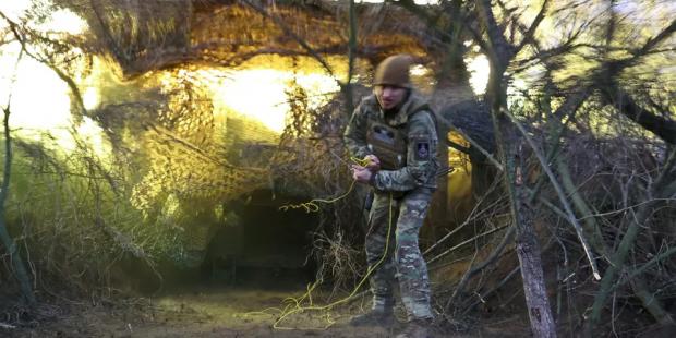 Досвід ворога нічому не вчить? У Запорізькій області росіяни тренуються переміщуватись газовими трубами
