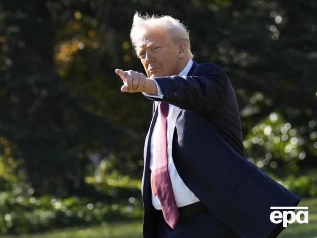 Дональд Фредович на таке міг би й образитися: Конгресмени США подарували депутатам РФ шкарпетки із зображенням Трампа (фото)