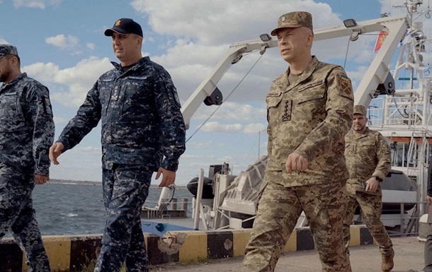 Сирський відвідав Одесу, де заявив про нарощення спроможностей ВМСУ та катастрофу морських сил ворога