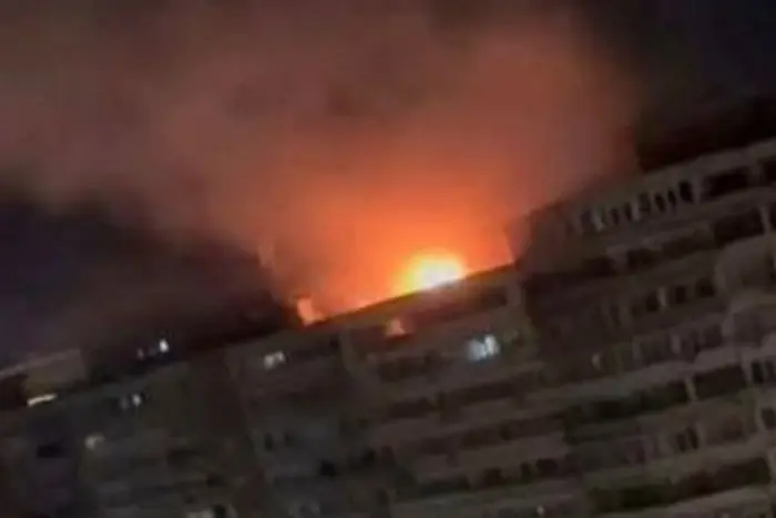 Падіння дрона на багатоповерхівку в Румунії: МЗС повідомило про поранених