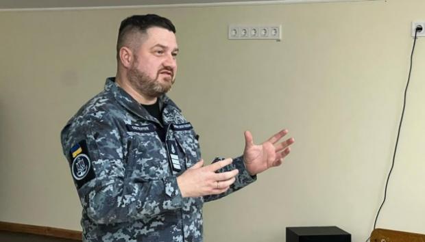 Завалюють трупами: Росіяни перемістили до Тамані понад 50 суден і почали втрачати на цьому бойові кораблі. Плетенчук розповів, що відбувається в боях на Азовському морі