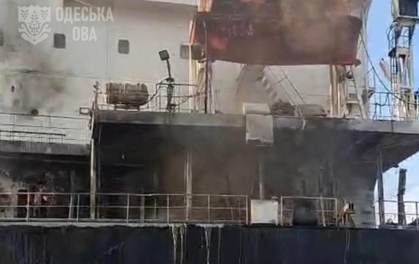 Росія вдарила по іноземному судну неподалік Одеси, є загиблі