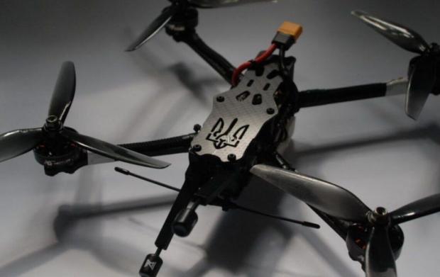 Америка далеко позаду: Скільки сотень тисяч FPV-дронів щомісяця штампує Україна