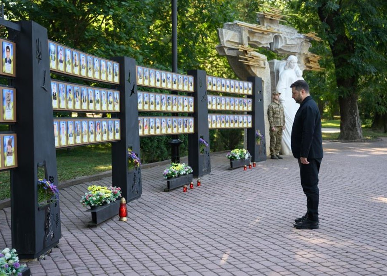 Зеленський прибув із візитом в Івано-Франківськ
