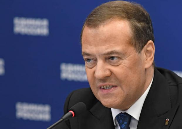 Медведєв пригрозив Заходу повноцінною космічною війною в разі блокування “Рассвета”