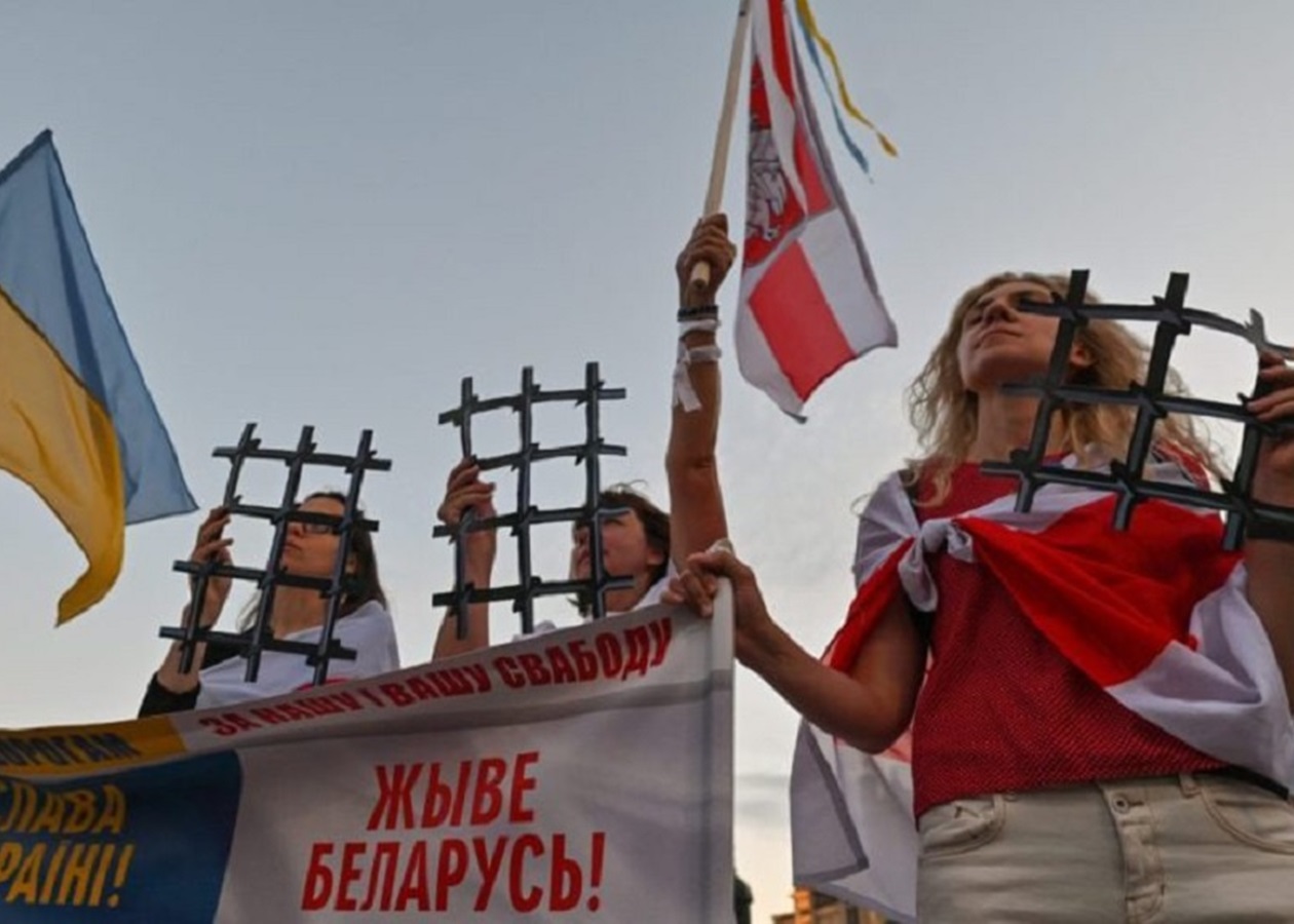 Правозахисники розповіли, як у Білорусі карають за підтримку України